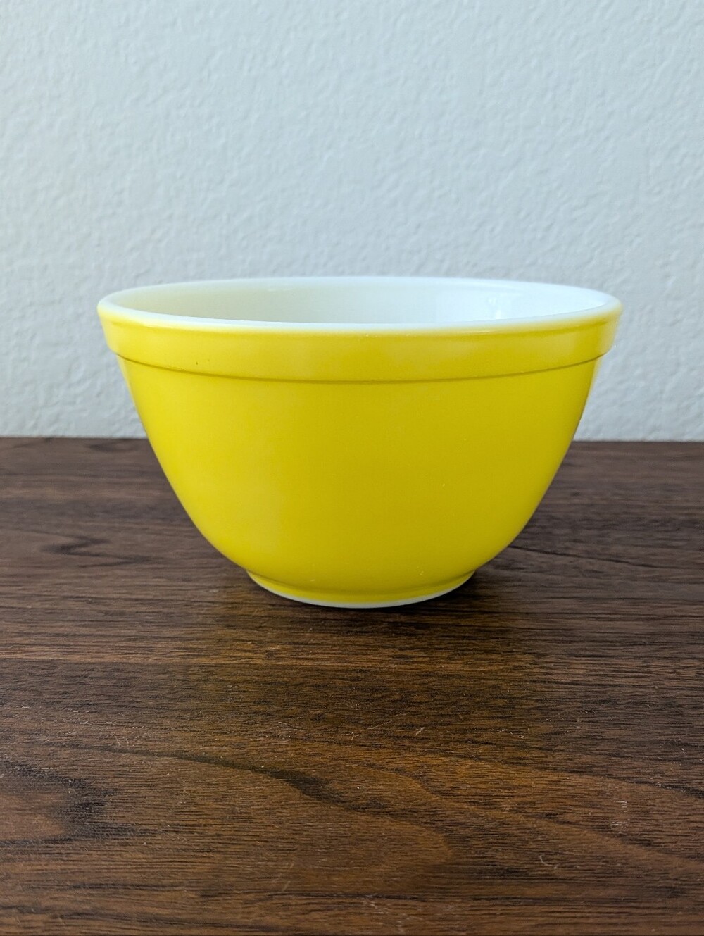 Vintage Pyrex Yellow Bowl 401  1 1/2 pt Small Nesting Bowl Excellent Condition